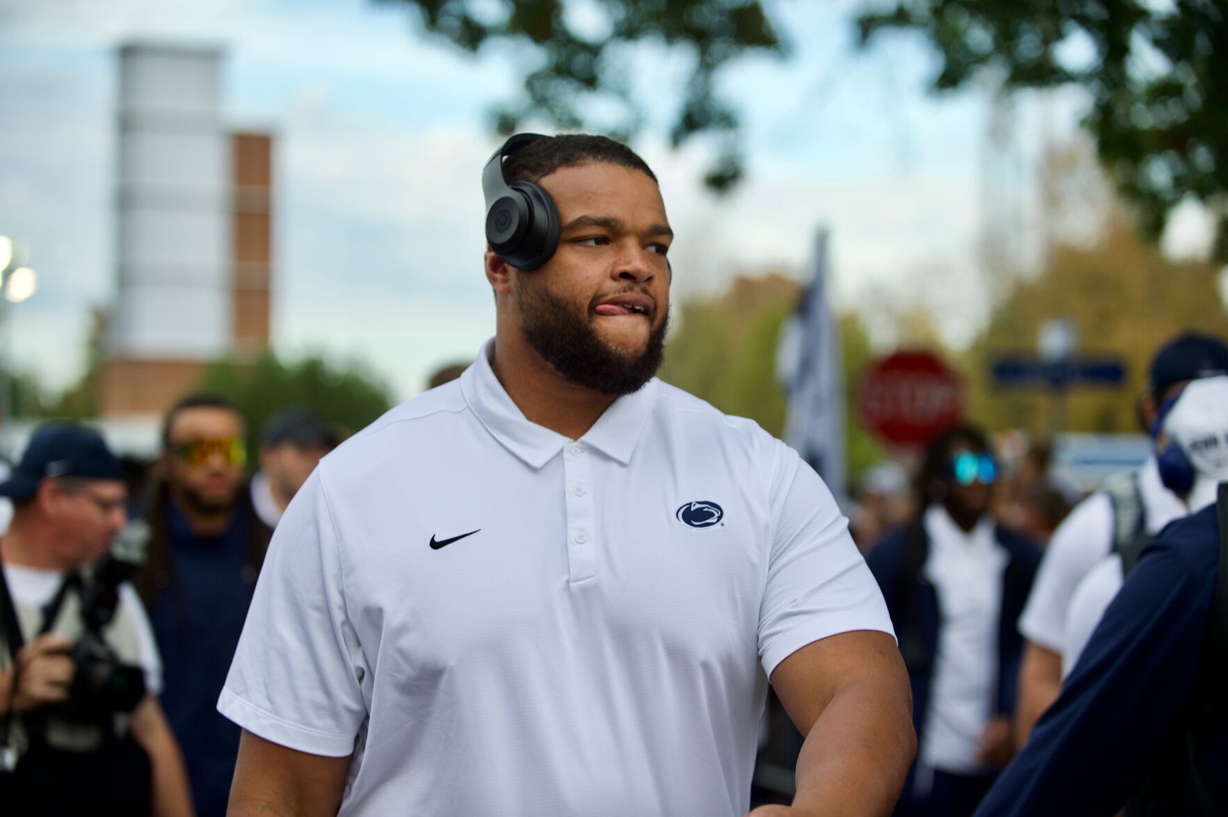 Penn State football game vs Indiana, team arrival